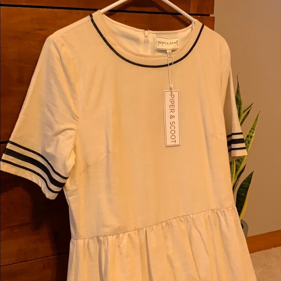 Piper and scoot dress size small embroidered - Picture 5 of 5